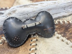 画像2: ojaga design HELLO KITTY ハローキティ リボン ピンバッジ